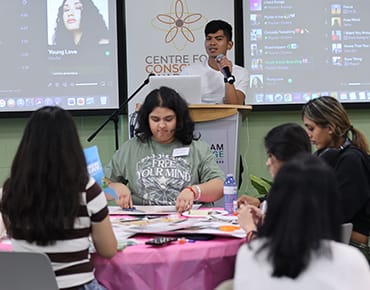 Youth at the Visualize and Thrive vision boarding event